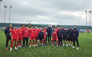 HLV huyền thoại Arsene Wenger chứng kiến U15 Việt Nam thua tiếc nuối trước Rwanda