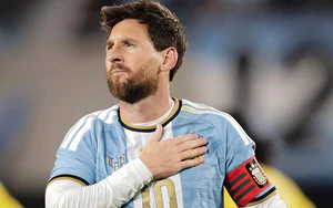 Chùm ảnh: Messi bật khóc & những khoảnh khắc cuối cùng khép lại hành trình 21 năm cùng ĐT Argentina