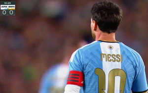 Trận Argentina - Benin tạm dừng ở phút thứ 10 để tri ân Messi