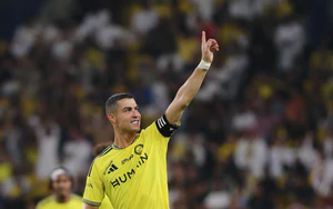 Ronaldo ghi bàn thứ 980, được CĐV Al Nassr tri ân đặc biệt