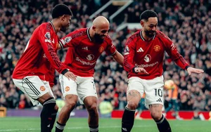 Mưa bàn thắng trên Old Trafford, MU thắng Fulham theo kịch bản không tưởng