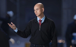 Phan Đinh Tùng gây xúc động khi làm mới hit “Nước ngoài”