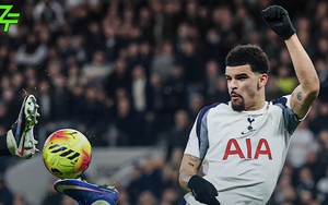 Chân sút Anh lập siêu phẩm 'bọ cạp', Man City đánh rơi 2 điểm ở London