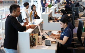 Nhu cầu bay từ TP. Hồ Chí Minh đi khu vực miền Bắc, Trung rất cao