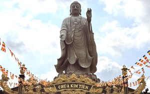 Tượng Phật A Di Đà cao 24m tại chùa Kim Tiên, An Giang