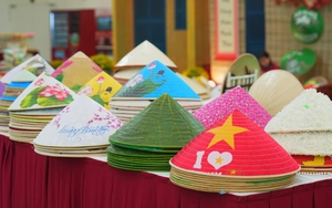 Nón lá Làng Chuông: Từ cánh đồng đến Hội chợ Mùa Xuân