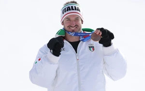 Ca sĩ giành HCĐ Olympic mùa Đông 2026