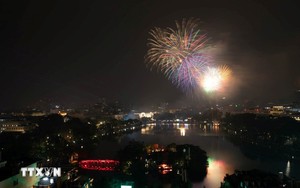 Đêm giao thừa, Bắc Bộ và Trung Bộ có mưa vài nơi, Tây Nguyên, Nam Bộ ít mưa