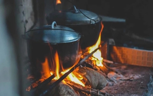 Góc bếp của Ngoại