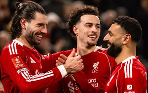 Dàn sao Liverpool chúc Tết người hâm mộ Việt Nam