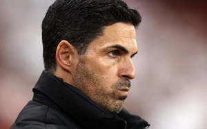 HLV Mikel Arteta tiết lộ lý do 'ngó lơ' người muốn xin chữ ký