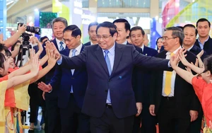 Thủ tướng dự Lễ khai mạc Hội chợ Mùa Xuân lần thứ nhất - năm 2026