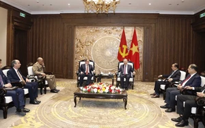 Tổng Bí thư Tô Lâm tiếp Đặc phái viên Đảng, Nhà nước, Bộ trưởng Ngoại giao Cuba