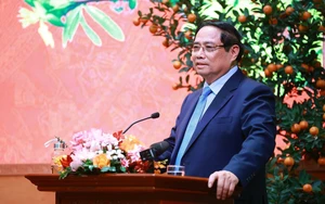 Thủ tướng thăm và làm việc với Bộ Văn hóa, Thể thao và Du lịch