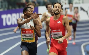 Ăn mừng phi thể thao, VĐV điền kinh nhận cái kết đắng 