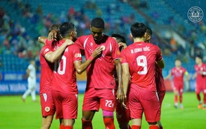 Văn Hậu lập siêu phẩm, CAHN xây chắc ngôi đầu V-League