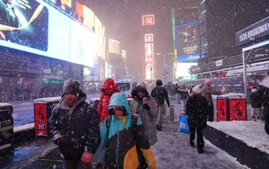 Miền Đông Bắc nước Mỹ nỗ lực dọn dẹp sau cơn bão tuyết dữ dội