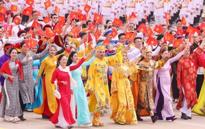 Nghị quyết số 80-NQ/TW: Phát triển văn hoá là đầu tư cho tương lai của dân tộc