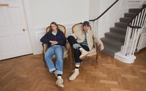 BST UNIQLO and JW ANDERSON Xuân/Hè 2026: Làn gió mới cho phong cách preppy học đường Anh Quốc