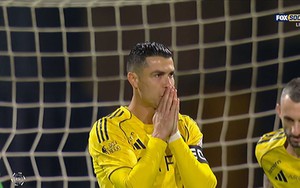 Ronaldo đá hỏng phạt đền, lập kỷ lục không mong muốn