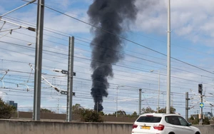 Iran phóng tên lửa đáp trả Israel