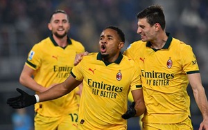 Thắng đậm 3-0, Milan tiếp tục bám đuổi Inter trong cuộc đua vô địch Serie A