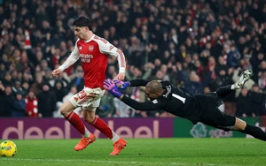 Havert ghi bàn ở phút 90+7, Arsenal đoạt vé vào chung kết Cúp Liên đoàn Anh