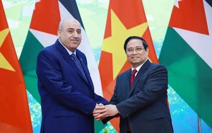 Thủ tướng Phạm Minh Chính hội kiến Chủ tịch Hạ viện Vương quốc Hashemite Jordan