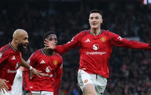 Quan điểm: MU 'im lặng' vì muốn thử tài Carrick?