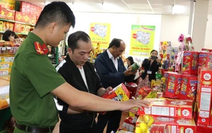 Thủ tướng chỉ đạo tháo gỡ vướng mắc trong triển khai Nghị định về an toàn thực phẩm