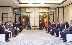 Tổng Bí thư Tô Lâm tiếp Chủ tịch Mặt trận Lào xây dựng đất nước