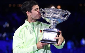 Alcaraz chinh phục gần 30 cột mốc lịch sử sau khi vô địch Australian Open 2026