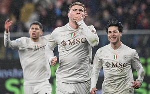 Các cựu sao MU tỏa sáng, Napoli chiến thắng kịch tính ở Serie A