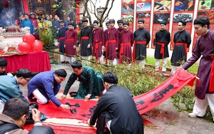 Độc đáo Lễ dựng cây nêu giữa lòng phố cổ Hà Nội