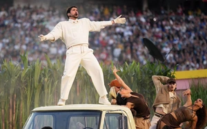 Siêu sao giành Grammy 'thắp lửa' Super Bowl LX với màn trình diễn bùng nổ