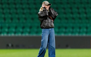 Minh tinh Hollywood 'gây bão' với màn ăn mừng giống ngôi sao MU