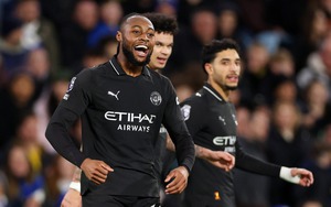 Man City bám đuổi Arsenal: Không Haaland, không vấn đề