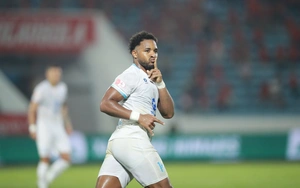 Xuân Son 'giúp' CAHN củng cố ngôi đầu bảng