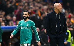 Liverpool có nguy cơ bị loại ở Champions League: Một mùa bóng bỏ đi