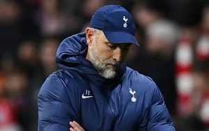 Tottenham sa thải ngay Tudor còn kịp