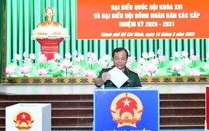 Cử tri Thành phố Hồ Chí Minh đi bỏ phiếu đạt tỷ lệ 96,67%