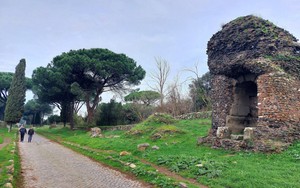 Khám phá con đường Appian cổ đại ở Italia
