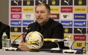 HLV tuyển Malaysia bị yêu cầu từ chức sau khi ĐT Việt Nam được AFC xử thắng