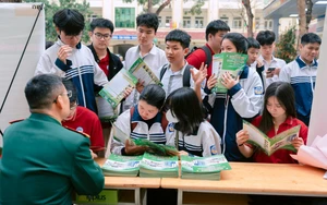 Hướng nghiệp cho học sinh cuối cấp: Chọn đúng hướng đi trước “ngã rẽ” đầu đời