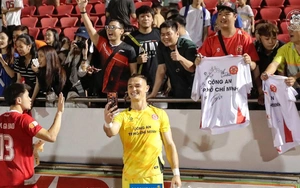 Thủ môn Lê Giang trấn an bản thân