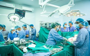 Bệnh viện Hữu nghị Việt Đức xác lập kỉ lục mới với ca ghép đa tạng Domino