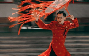 Nhiếp ảnh gia Kiếng Cận tôn vinh áo dài trên mảnh đất quê hương