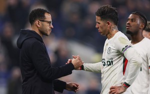 Chelsea 'tự hủy' cực mạnh khi bổ nhiệm Rosenior