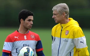 Cà phê đầu tuần: Khi Arteta phải 'phản bội' Wenger