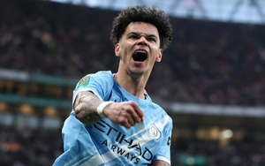 O'Reilly rực sáng trước Arsenal, Man City đăng quang Cúp Liên đoàn Anh